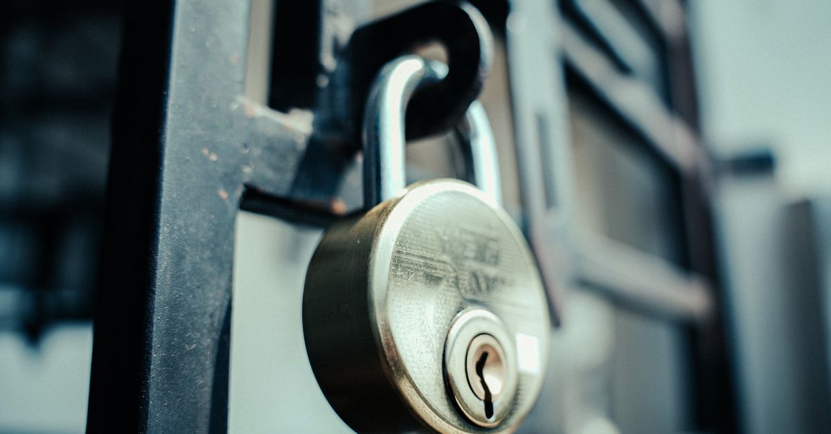 locksmith service technician — Hempstead Locksmiths