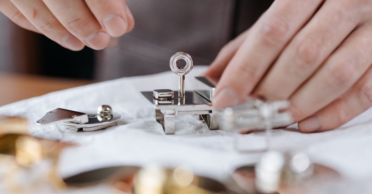 key maker professional — Hempstead Locksmiths