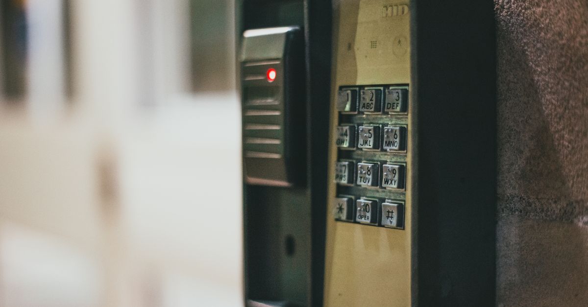 What Tiered Access Actually Means for Offices and Retail Spaces — Hempstead Locksmiths